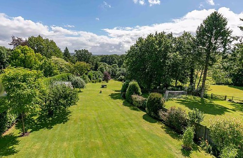 East Grinstead House | Rozel Ashdown Rental, huge garden, swim spa and hot tub and separate annex
