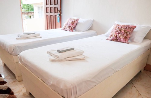 Tacloban Hostel | RQS Hostel