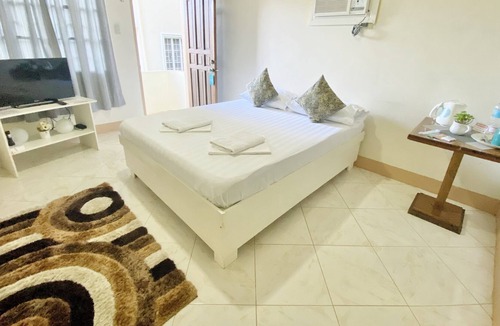 Tacloban Hostel | RQS Hostel