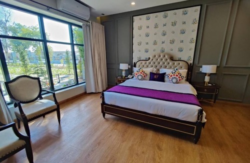 Sukkur Hotel | RT Grace Hotel
