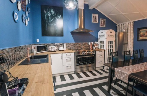 Owhango Apartment | Ruapehu's OWHANGO OLD POST OFFICE 1-3 Bdr West-Wing Apt with Sauna & SpaPool