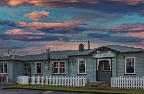 Owhango Apartment | Ruapehu's simple but splendid OWHANGO OLD POST OFFICE's 1-4 Bdr East-Wing