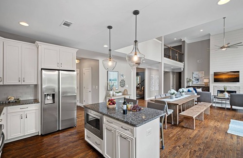 Mayhew House | Ruby Arrival by SoCharm | Luxury on Lake Norman