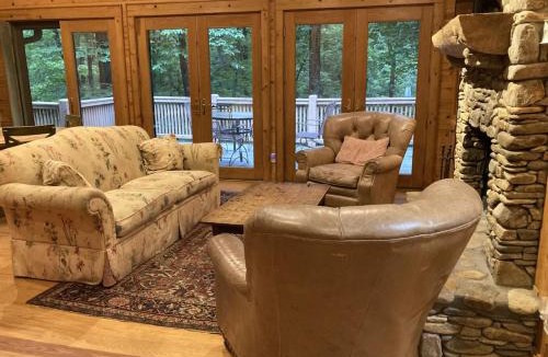 Wiley House | Ruby Cabin at Splendor Mountain
