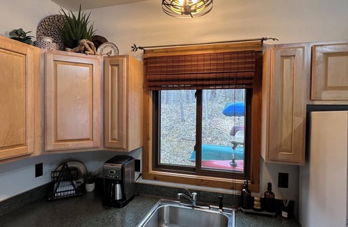 Branch Cabin | Ruby Creek Guesthouse Retreat-Pere Marquette River.
