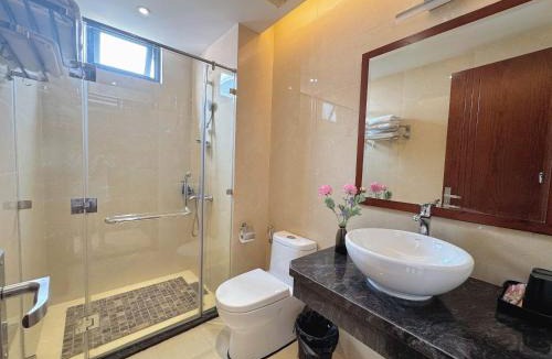 Ha Long Hotel | Ruby hotel Tuần Châu