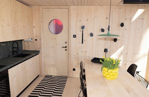 Schondorf am Ammersee Cabin | Ruby red gables - Moonwood house by the lake