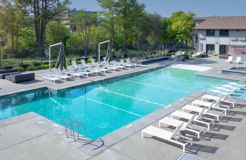 Logan Hotel | Ruby River Hotel