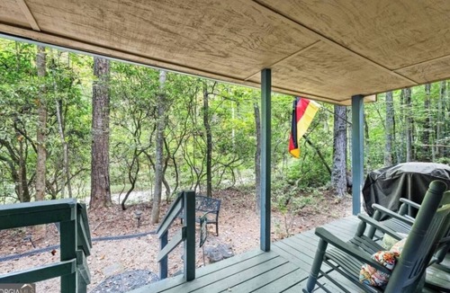 Sautee Nacoochee Cabin | Ruby's Haus | Hot Tub | Dog Friendly | Fireplace