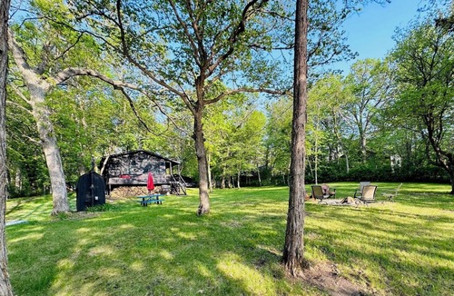 Kandiyohi County Cabin | Ruby's Red Door Retreat on Swenson Lake welcomes you to serenity