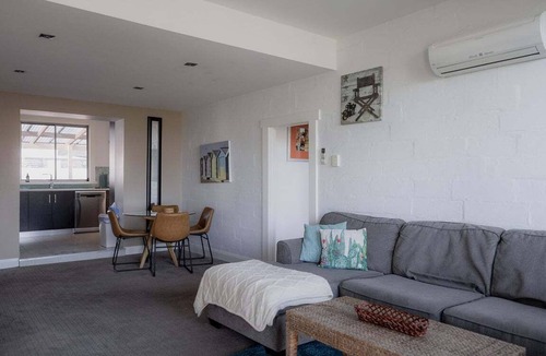 Port Sorell Apartment | Ruby SoHo Spa Villa - Port Sorell