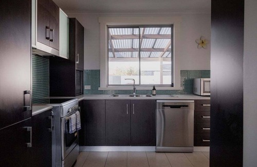 Port Sorell Apartment | Ruby SoHo Spa Villa - Port Sorell