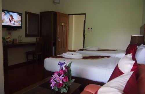 Mueang Kao Hotel | Ruen Narisra Resort