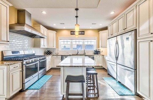 Sandbridge House | Ruff Life | 320 ft from the beach | Dog Friendly, Private Pool, Hot Tub