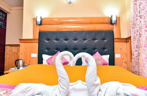 Mangan Hotel | Rufina Blue Pine