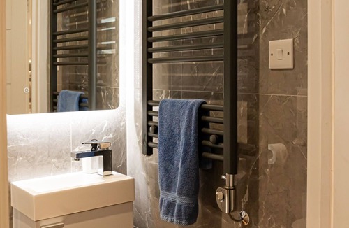 Rugby Apartment | Rugby Accommodation Modern Serviced Apartments