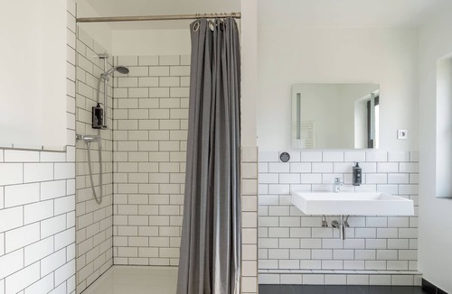 Rodenkirchen Hotel | rugs HOTEL Köln