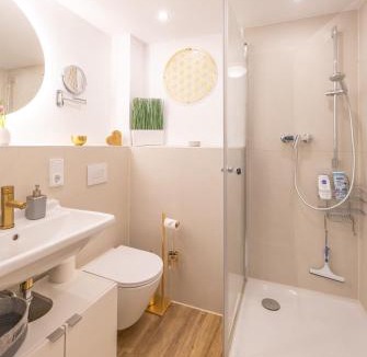 Munchen District Apartment | Ruhig Top mod Studio Appartement,privater Eingang