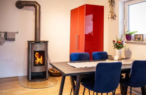 Adelsdorf Apartment | Ruhiges Apartment mit Holzofen nahe Bamberg für 2-5 Personen