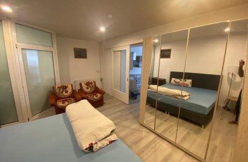 Idar-Oberstein Apartment | Ruhiges ein Zimmer Wohnung