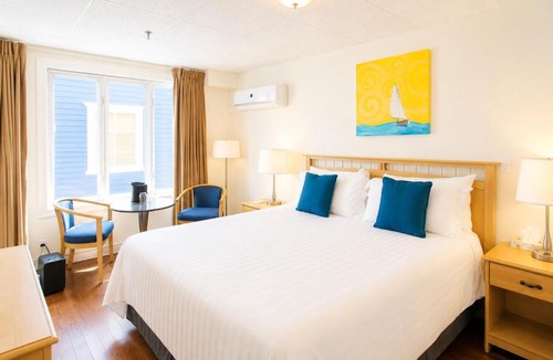 Lunenburg Hotel | Rum Runner Inn
