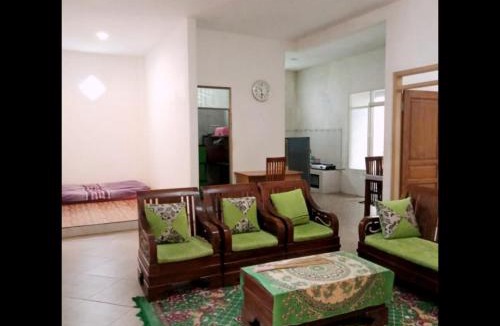 Beji Villa | RUMAH ACIL DEKAT BNS dan JTP