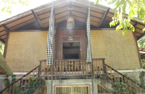 Senggigi House | Rumah atlas