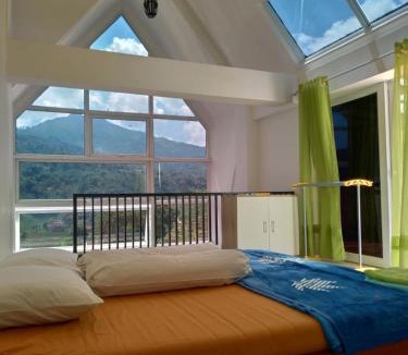Bandung House | Rumah Kina Putih