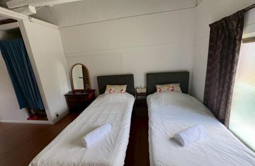 Naritanishi Apartment | Runbull House