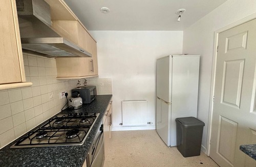 Runcorn House | Runcorn cozy 3-bed entire house