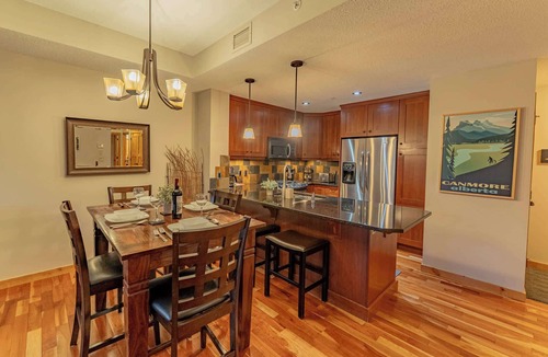 Canmore Apartment | Rundle Range Retreat Lux Mtn View Condo near dt