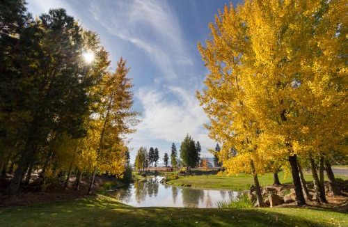 Klamath Falls Cabin | Running Y Resort