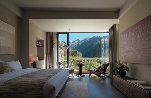 Wenchuan Hotel | Ruoshui Mountain Retreat Holiday Inn