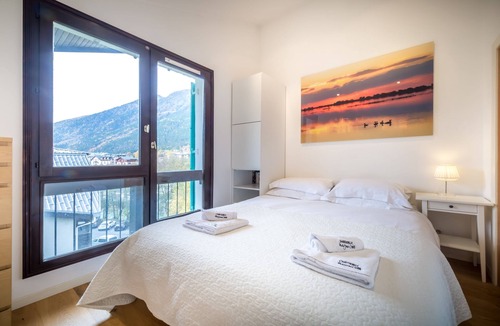 Chamonix City Centre Apartment | Rupicapra apartment - an apartment that sleeps 6 guests in 3 bedrooms