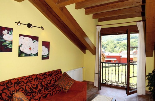 Corao Apartment | Rural Apartments La Viña (Apartment number 9)
