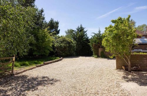 Sidlesham House | Rural Cottage Accommodation for 14