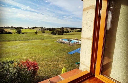 Saint-Severin House | Rural Farmhouse, Bright Open Plan, Private Infinity Pool, NEW kitchen/lounge