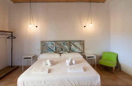 Palafolls House | Rural farmhouse near the Costa Brava for 30