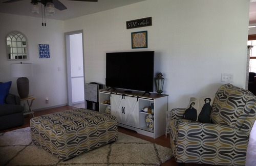 Lincoln County House | Rural Gem! Recently Remodeled and Redecorated 3/2/2 Farmhouse on 24 Acres