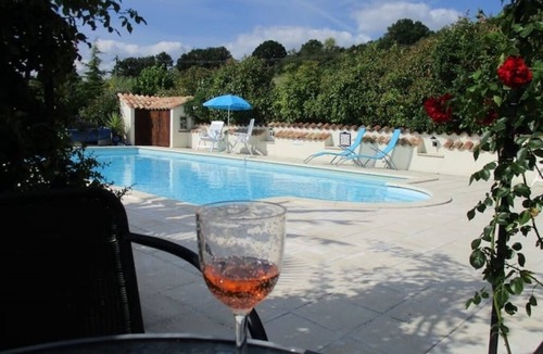 Coulx House | Rural gite in the beautiful Lot et Garonne with air con. Heated swimming pool.