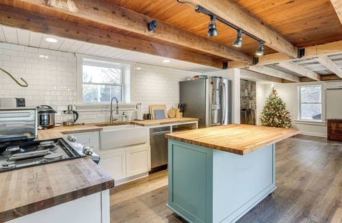 Kirby House | Rural Retreat! Updated Mountain Home in Baker