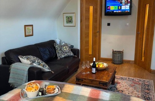 Poundon Apartment | Rural Studio Annexe - Silverstone and Bicester Village