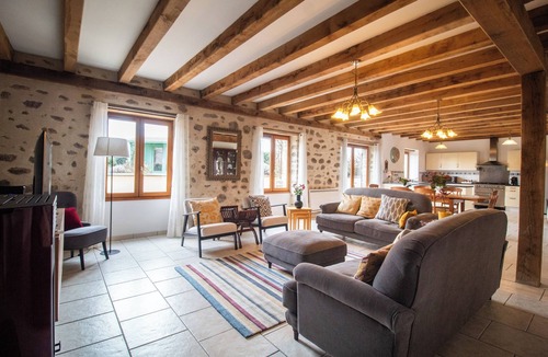 Thiat Cottage | Rural vacation home with garden and 4 bedrooms