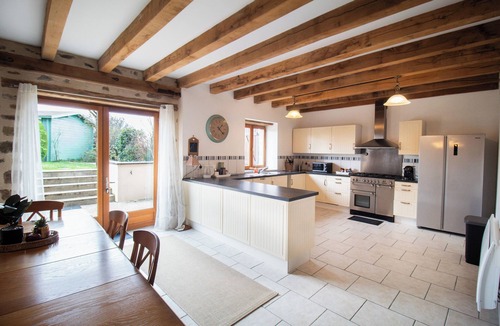 Thiat Cottage | Rural vacation home with garden and 4 bedrooms