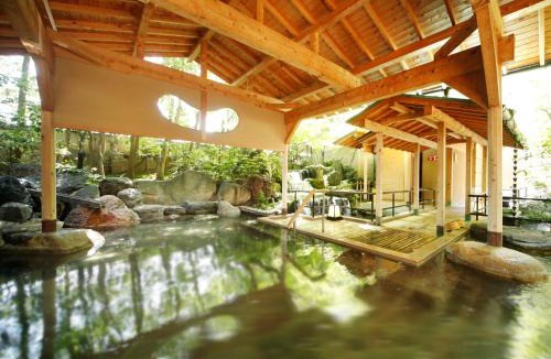 Kaga Hotel | Rurikoh