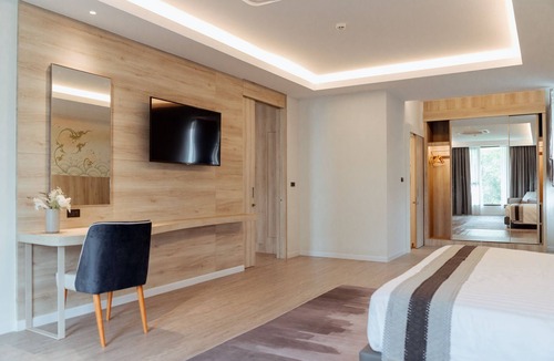 Ayutthaya Hotel | RUS Hotel&Convention