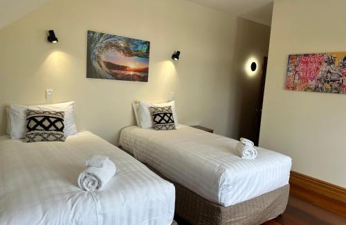 Russell Apartment | Russell Harbour Apartment