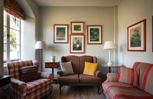 Beeley House | Russian Cottage Chatsworth Estate