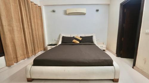 Sector 39 Hotel | Rustam Villa Sector 39