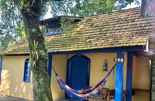 Centro Cabin | Rustic 1 or 2 bedroom cottages 200 meters from Bombinha's beach (wooded)